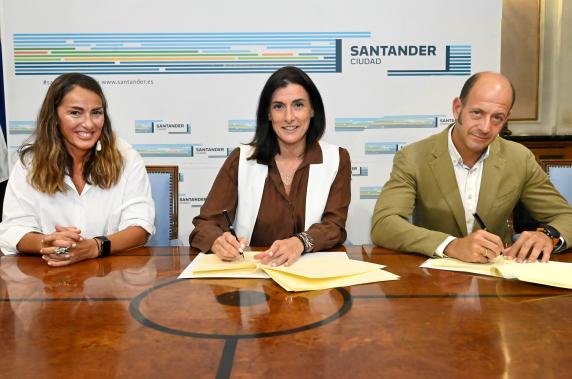 noticias/imagen-asociada/2023/08/firma_convenio_colegio_veterinarios_1.jpg