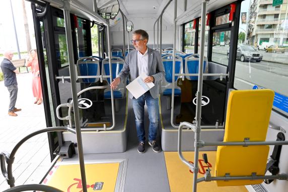 noticias/imagen-asociada/2023/09/presentacion_nuevos_autobuses_electricos_tus_sept_23_3.jpg