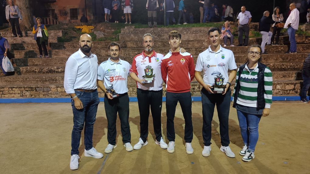 Bolos-de-san-Mateo-23.jpg Carlos García vence en el Torneo de San Mateo de Bolos