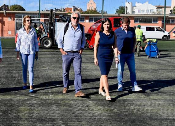 noticias/imagen-asociada/2023/10/visita_inicio_obras_campo_futbol_regimiento_3.jpg