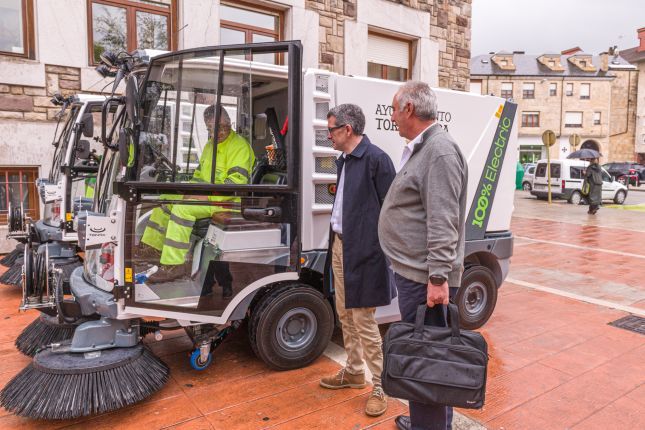 El-Servicio-de-Limpieza-Viaria-incorporara-una-maquina-barredora-aspiradora.jpg