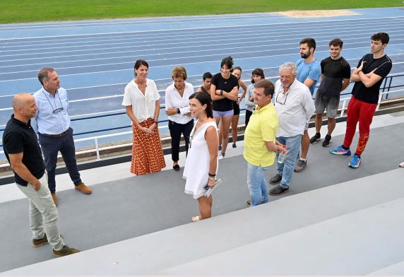 noticias/imagen-asociada/2023/10/renovacion_gradas_y_vestuarios_pista_atletismo_imd_4.jpg