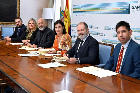 noticias/imagen-asociada/2023/11/convenio_fundacion_telefonica_y_uneatlantico_cursos_alfabetizacion_digital_3.jpg