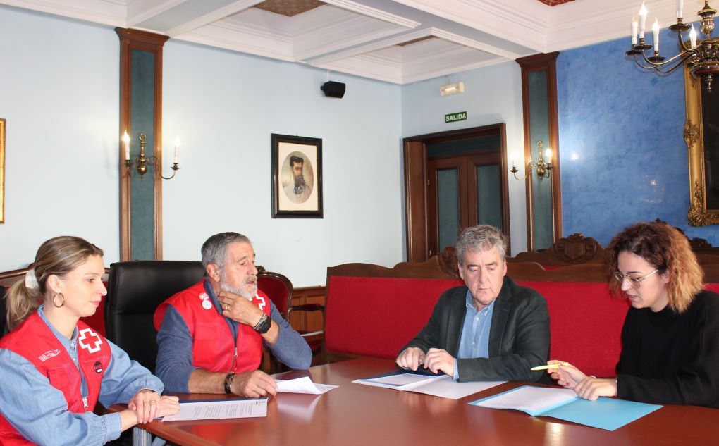 El Ayuntamiento y Cruz Roja colaboran para apoyar a personas en situación de vulnerabilidad