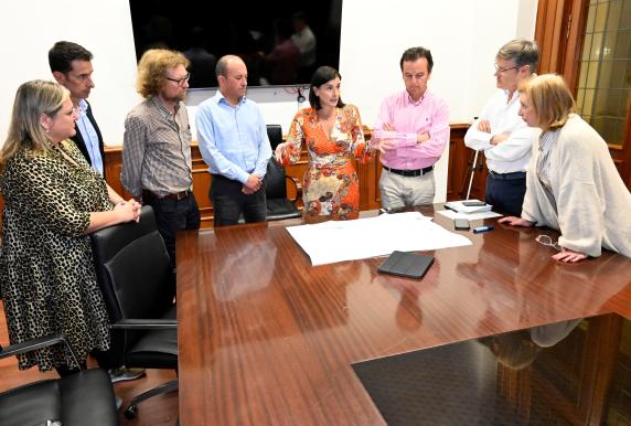 noticias/imagen-asociada/2023/11/reunion_con_vecinos_alcazar_de_toledo.jpg