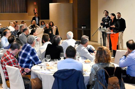 noticias/imagen-asociada/2023/11/celebracion_san_martin_de_porres_con_operarios_limpieza_viaria_2.jpg
