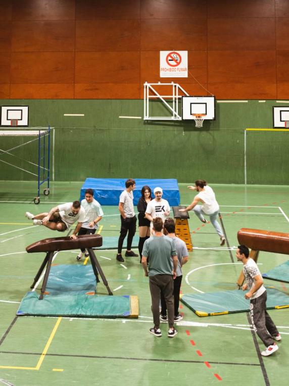 noticias/imagen-asociada/2023/11/taller_parkour_la_noche_es_joven.jpg