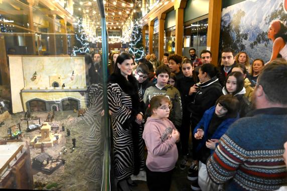 noticias/imagen-asociada/2023/12/inauguracion_belen_nuevo_futuro_y_ruta_belenes_3.jpg