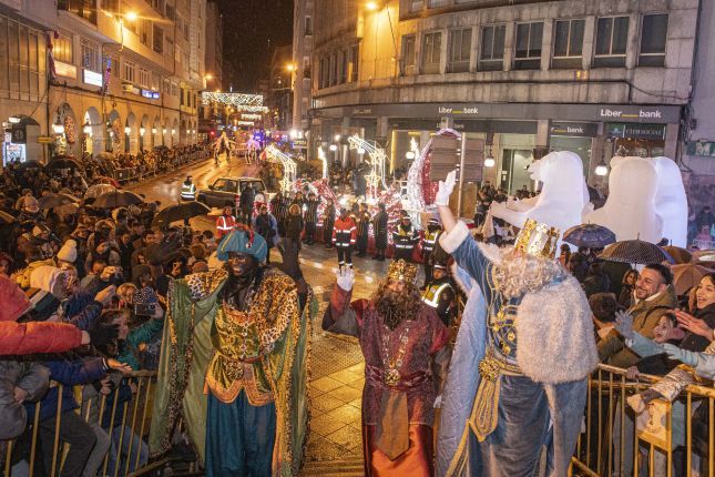 La-lluvia-no-resto-ilusion-a-la-visita-de-Melchor.jpg