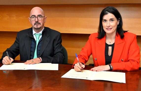 Ayuntamiento y Banco de Sangre potenciarán las donaciones y la noticias/imagen-asociada/2024/02/firma_convenio_banco_de_sangre.jpg