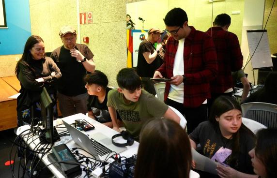 noticias/imagen-asociada/2024/02/visita_campus_invierno_teenager_3.jpg