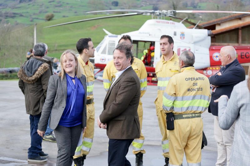 Los helicópteros del Gobierno transportarán a efectivos del operativo de forestales a zonas de difícil acceso