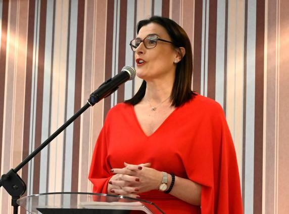 noticias/imagen-asociada/2024/02/entrega_premios_mejores_feria_santiago_2023_5.jpg