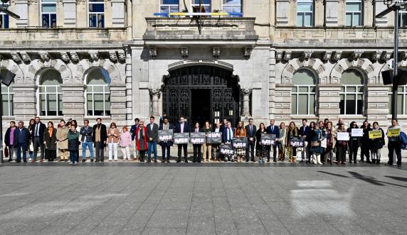 noticias/imagen-asociada/2024/02/minuto_silencio_mujeres_girona_y_ciudad_real_2.jpg