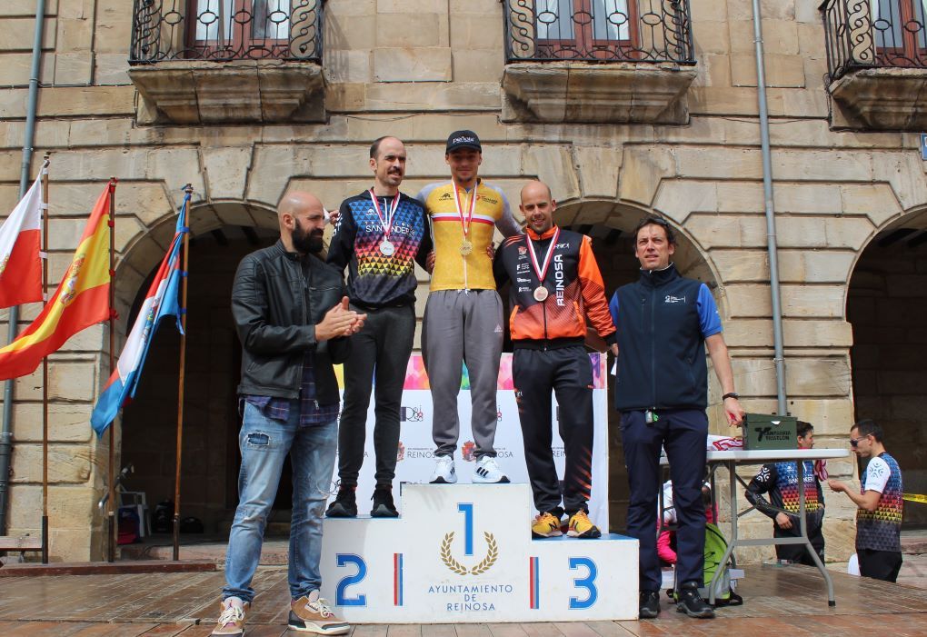 Gorka Núñez y Laura Álvarez se proclaman en Reinosa campeones de Cantabria de Duatlón Sprint