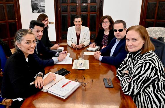 Santander y CERMI buscan vías de colaboración para impulsar el noticias/imagen-asociada/2024/03/reunion_con_cermi_marzo_2024.jpg