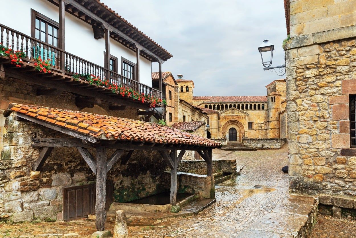Santillana del Mar es el pueblo más feliz del norte de España - Ayuntamiento de Santillana del Mar