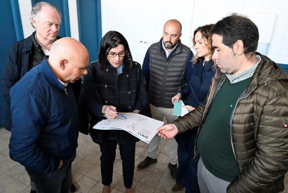 noticias/imagen-asociada/2024/05/visita_reforma_banos_campos_de_sport_1.jpg