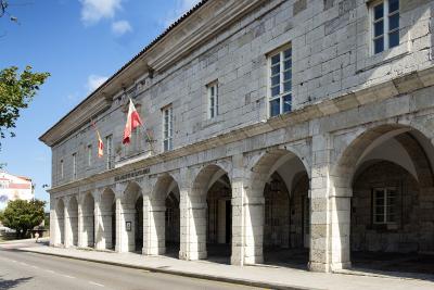 El-Parlamento-de-Cantabria-acogera-en-mayo-8-conferencias-y.jpg