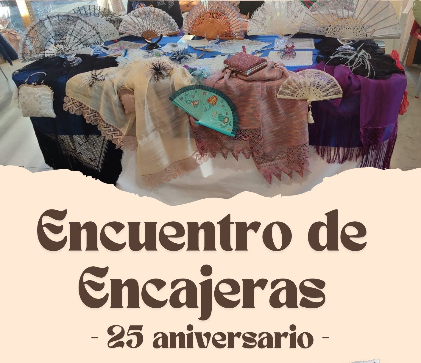 Encuentro de Encajeras de Bolillos en la Plaza de España