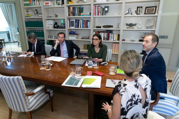 Igual aborda con el ministro de Transportes el inicio de noticias/imagen-asociada/2024/05/reunion_con_ministro_de_transportes_4.jpg