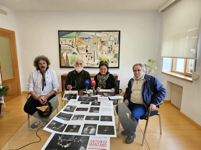 La-fotografia-de-Antonio-Manzano-protagonista-de-la-oferta-expositiva.jpg
