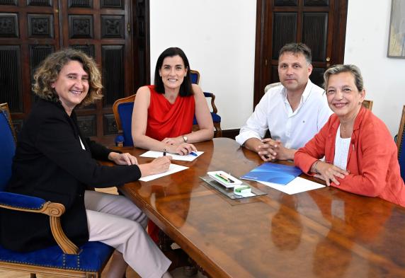 noticias/imagen-asociada/2024/07/reunion_nueva_presidenta_y_junta_directiva_ascentic.jpg