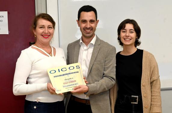 noticias/imagen-asociada/2024/09/entrega_diplomas_curso_espanol_para_extranjeros_2.jpg