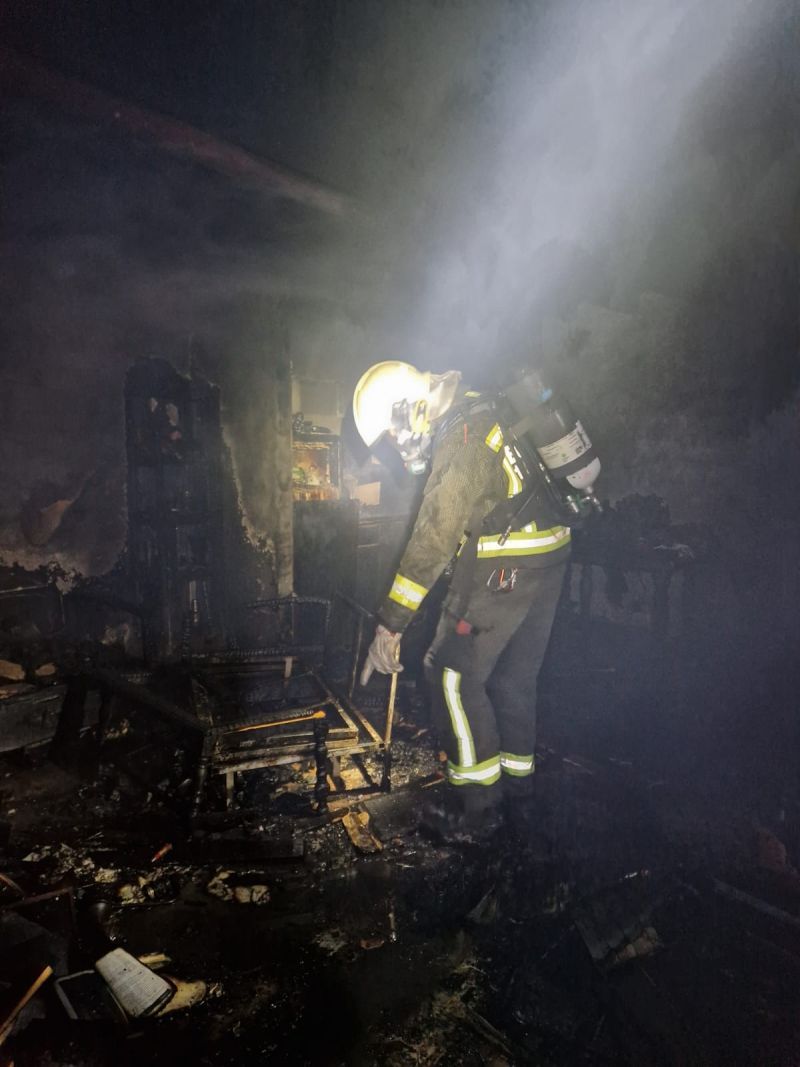 Un incendio calcina de madrugada una vivienda de Potes