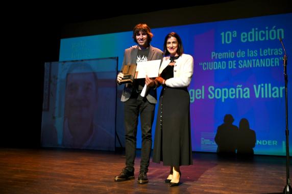 noticias/imagen-asociada/2024/11/gala_de_las_letras_2024.jpg