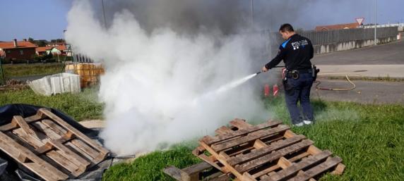 noticias/imagen-asociada/2024/11/formacion_de_bomberos_a_policias_4.jpg