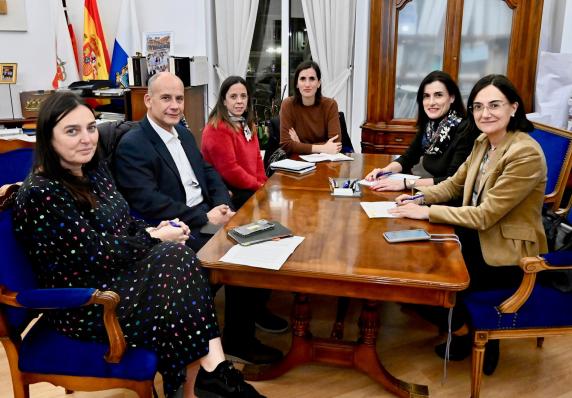 noticias/imagen-asociada/2024/12/alcaldesa_recibe_candidata_rectora_conchi_lopez_4.jpg