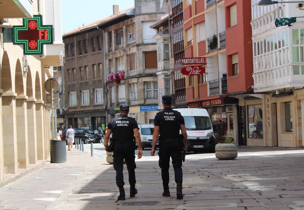 La Policía Local detiene a un individuo por un presunto delito de lesiones