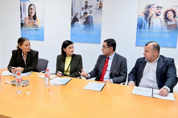 noticias/imagen-asociada/2025/02/visita_empresa_servicio_teleasistencia_febrero_2025_5.jpg