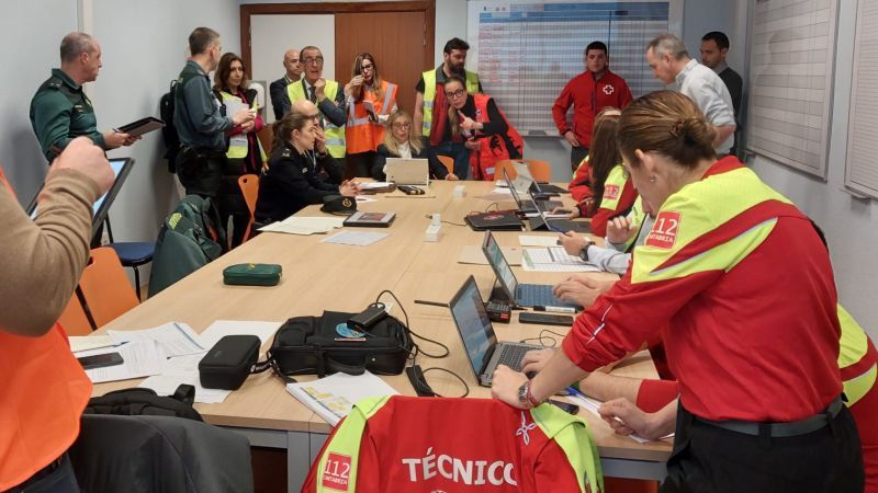 Más de 230 personas participan en un simulacro de accidente Más de 230 personas participan en un simulacro de accidente aéreo organizado por el Gobierno y el aeropuerto