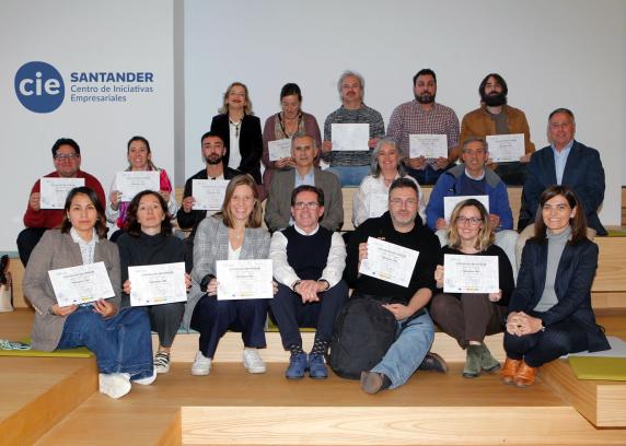 noticias/imagen-asociada/2025/03/entrega_diplomas_programa_care_grupo.jpg