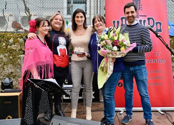 Felisa Ferrero recibe el premio de vecina ejemplar Casas de noticias/imagen-asociada/2025/04/homenaje_vecina_ejemplar_sixto_obrador.jpg