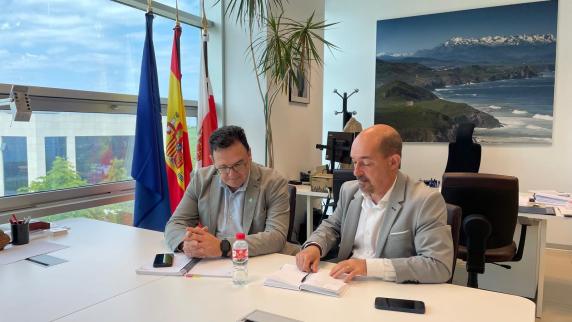 noticias/imagen-asociada/2025/05/reunion_ayuntamiento-gobierno_oficina_consumo.jpg