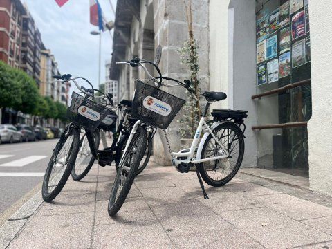 EL-AYUNTAMIENTO-PONE-A-DISPOSICION-DE-SUS-EMPLEADOS-BICICLETAS-ELECTRICAS.jpeg