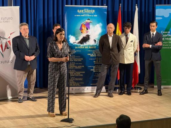 noticias/imagen-asociada/2025/06/presentacion_feria_santiago_en_madrid_1.jpeg