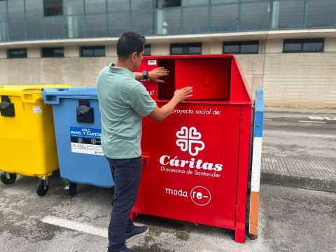 ASTILLERO-Y-GUARNIZO-RECOGEN-MAS-DE-58000-KG-DE-ROPA.jpeg