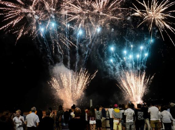 noticias/imagen-asociada/2025/07/fuegos_artificiales_vispera_santiago_semana_grande_1.jpg