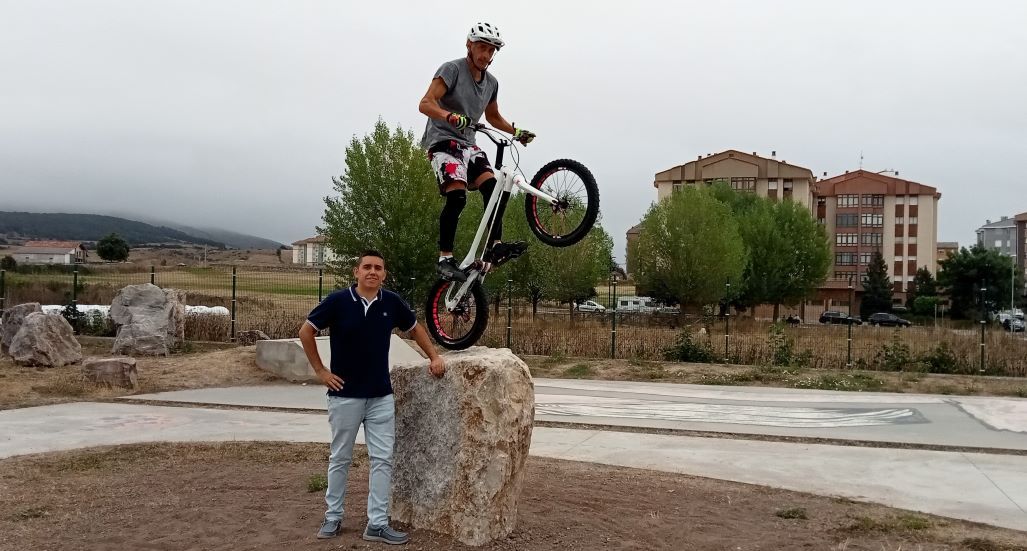 El piloto Raúl Gutiérrez dará nombre al bike park municipal de Reinosa