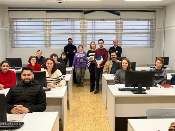 noticias/imagen-asociada/2025/10/inicio_curso_espanol_para_extranjeros_enero_2025.jpg