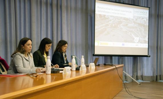 Igual destaca el compromiso de Santander para integrar la naturaleza noticias/imagen-asociada/2025/11/curso_renaturalizacion_universidad.jpg