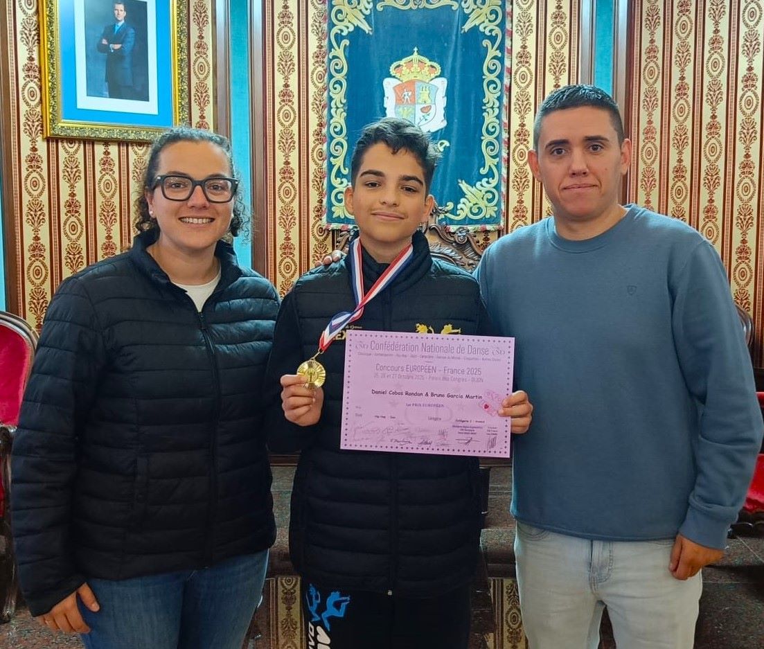 Felicitación municipal al joven Daniel Cobos por su Campeonato de Europa de Hip Hop