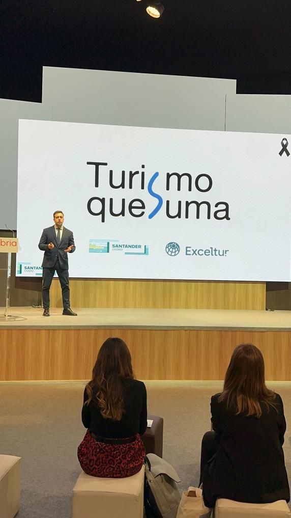 noticias/imagen-asociada/2026/01/presentacion_codigo_etico_fitur_1.jpg