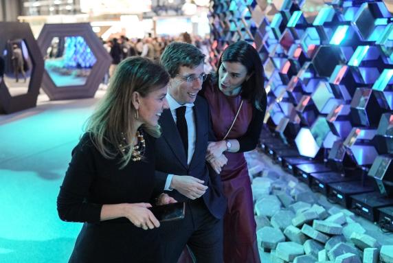noticias/imagen-asociada/2026/01/con_alcalde_de_madrid_en_fitur_3.jpg