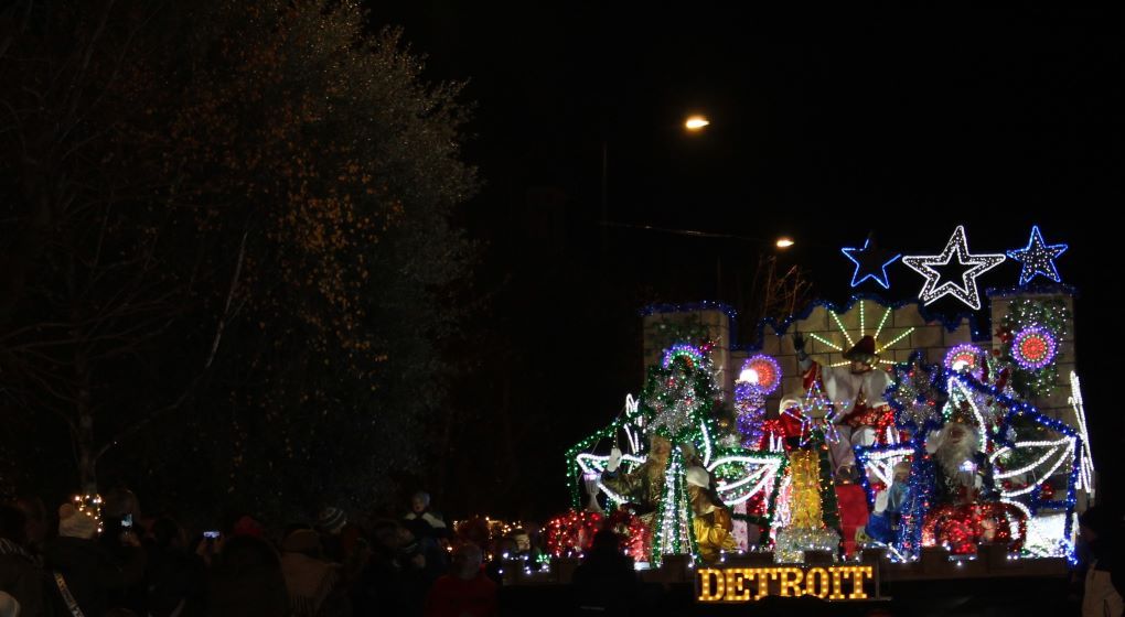 Reinosa recibe con ilusión y mucho frío a los Reyes Magos de Oriente