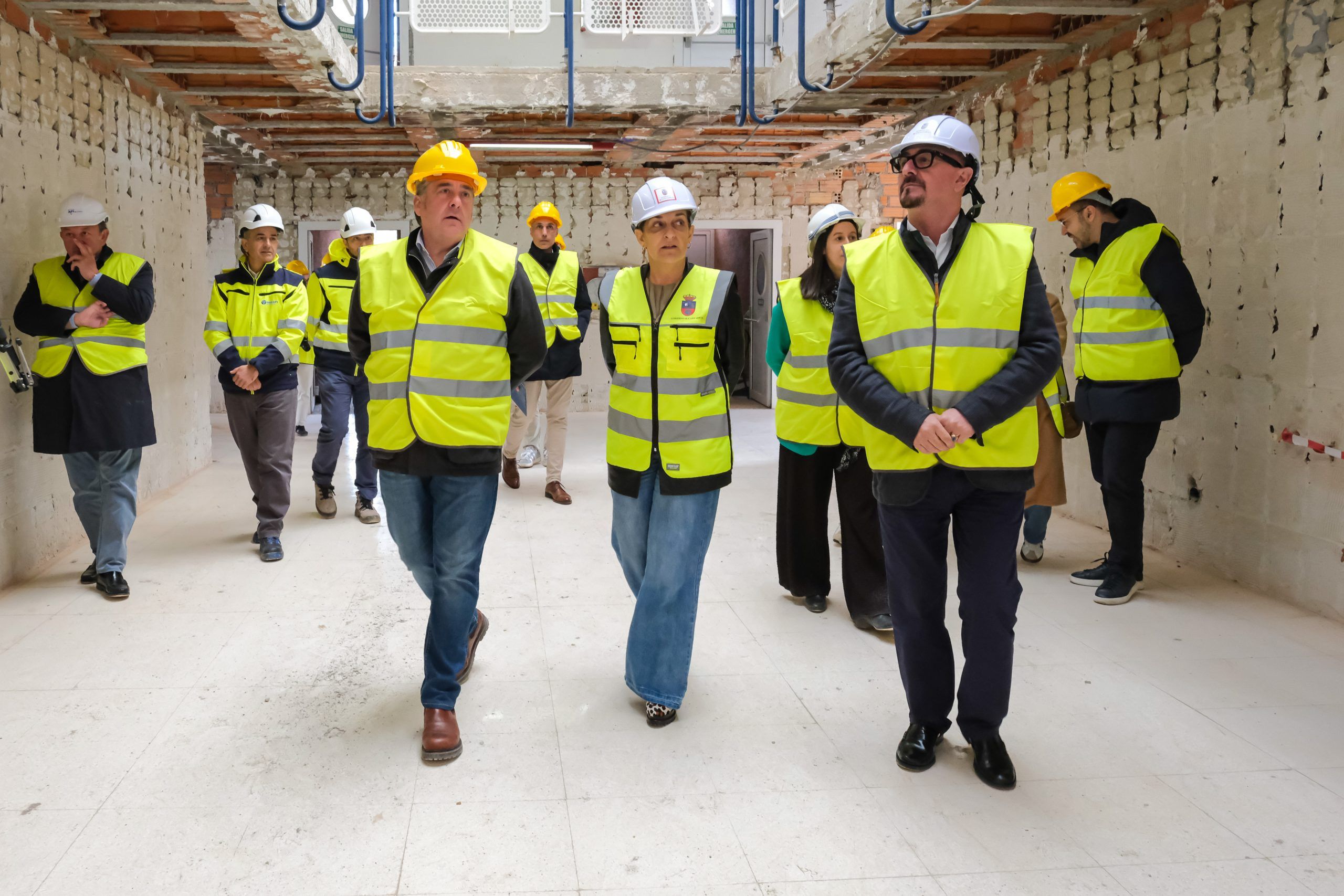 Buruaga anuncia que el Centro de salud de Reinosa reabrirá sus puertas en el último trimestre del año